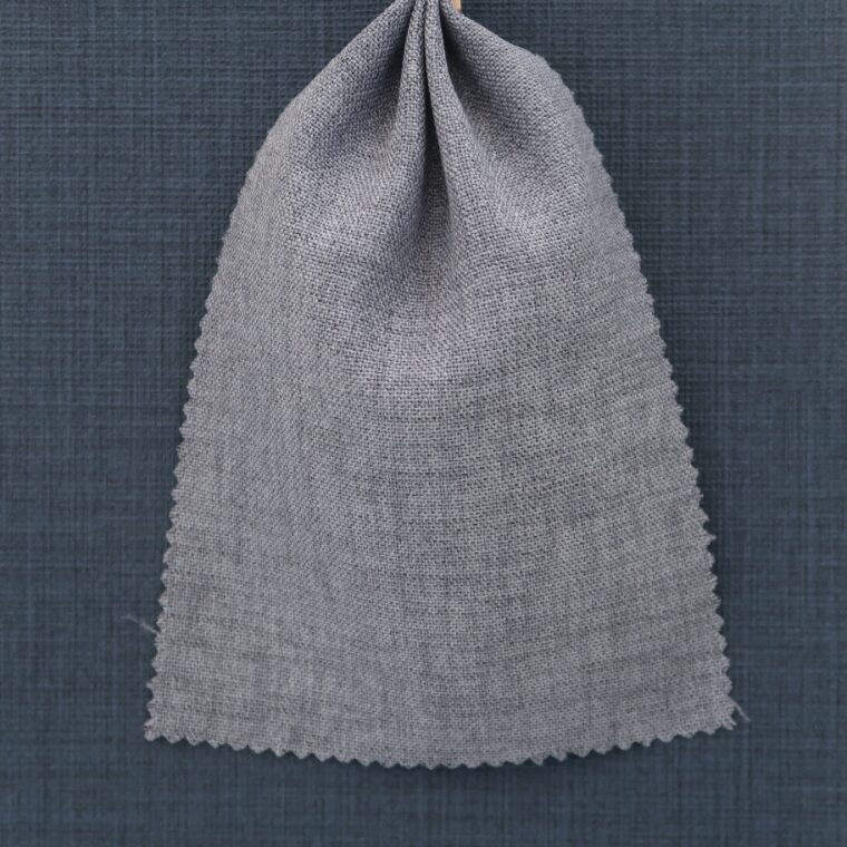 ネイビーの壁紙や部屋に合うカーテンの色