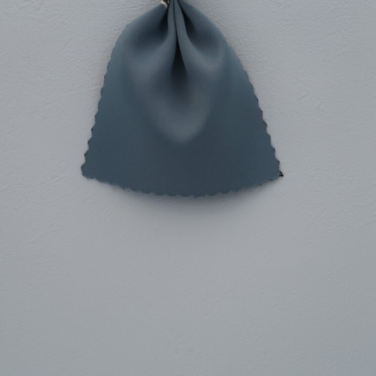 水色の壁紙・部屋に合うカーテンの色