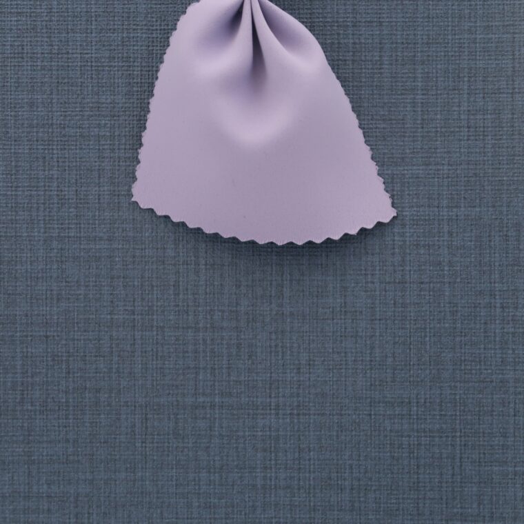 ネイビーの壁紙や部屋に合うカーテンの色