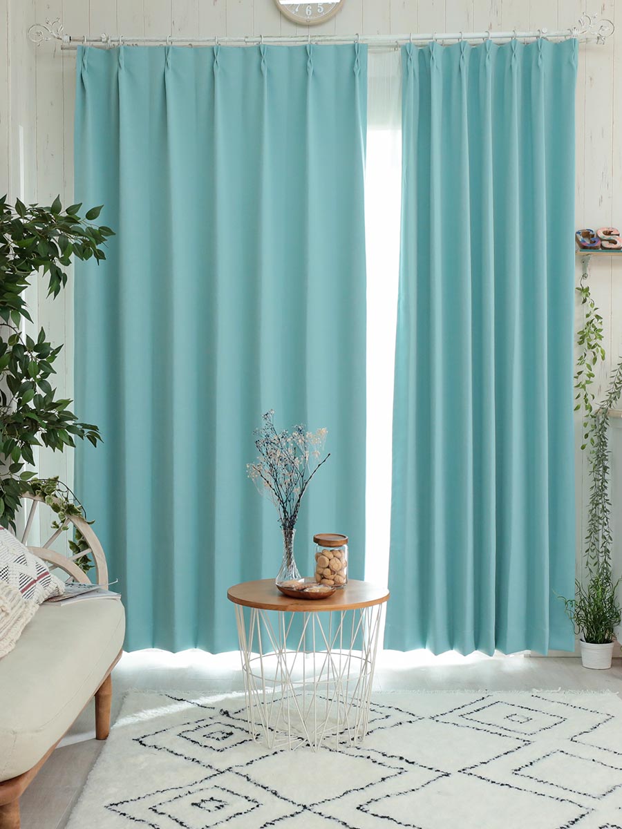 ネイビーの壁紙や部屋に合うカーテンの色