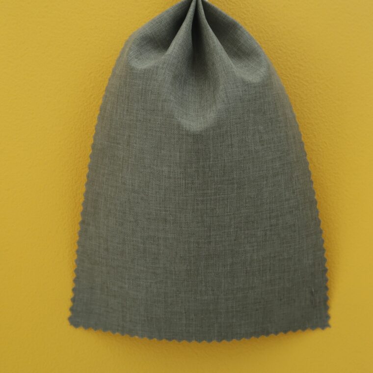 黄色の壁紙･部屋に合うカーテンの色