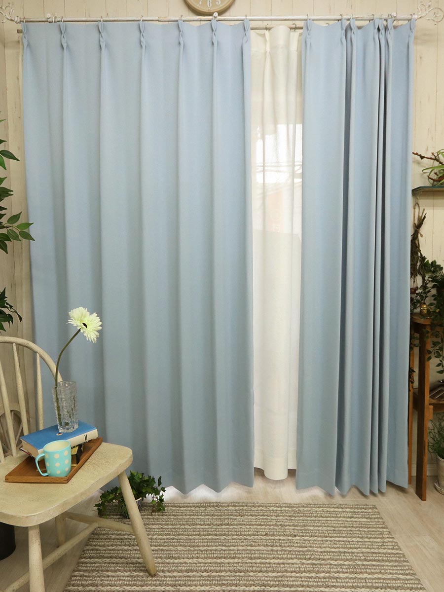 ネイビーの壁紙や部屋に合うカーテンの色