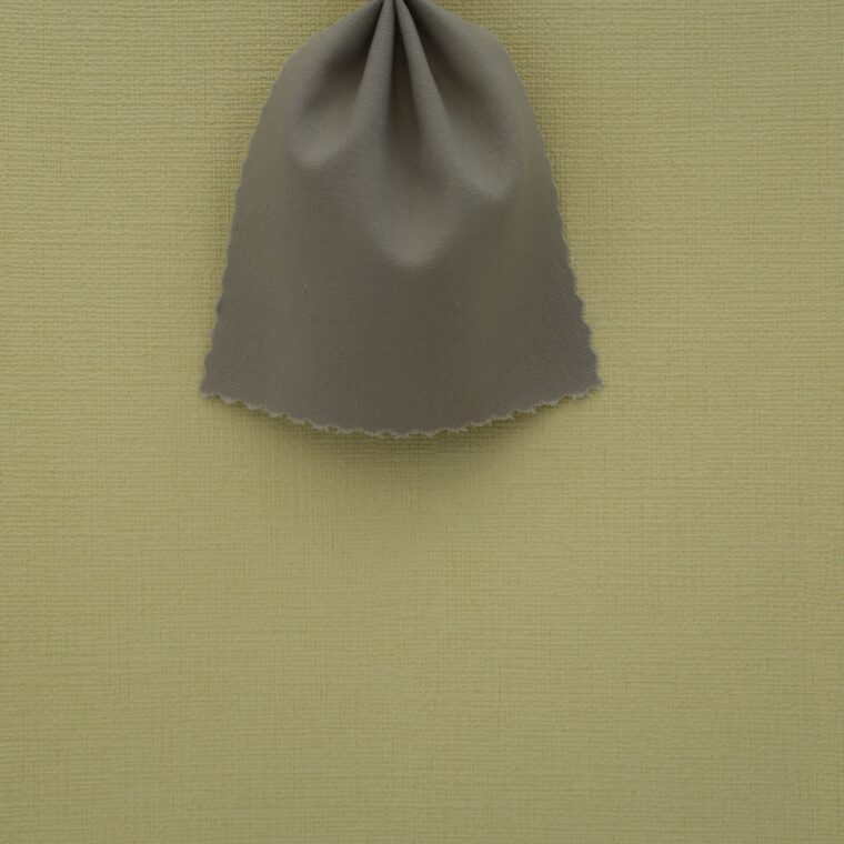 黄色の壁紙・部屋に合うカーテンの色