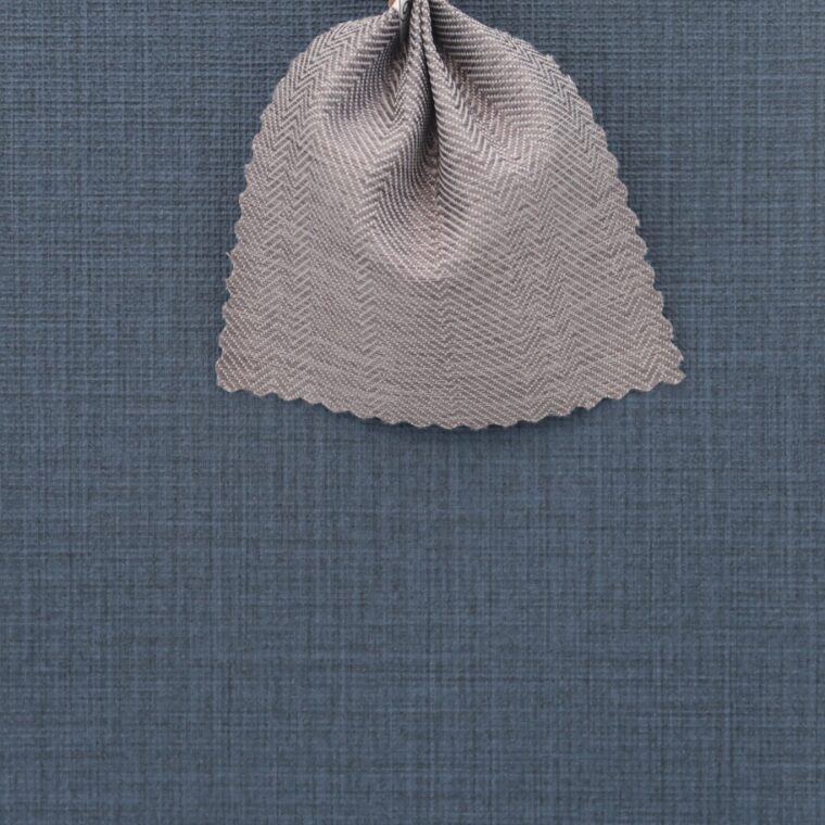 ネイビーの壁紙や部屋に合うカーテンの色