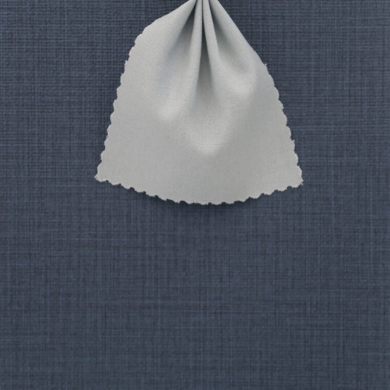 ネイビーの壁紙や部屋に合うカーテンの色