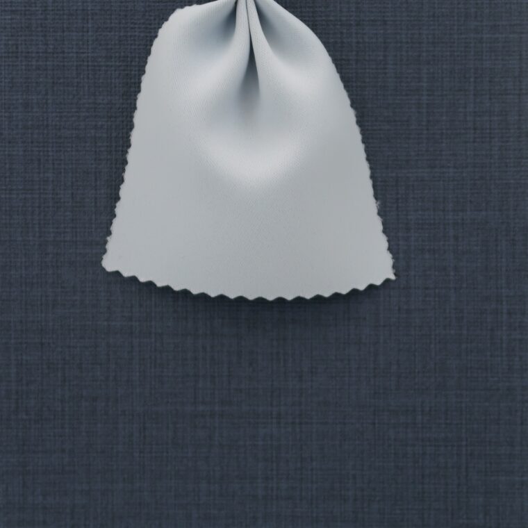 ネイビーの壁紙や部屋に合うカーテンの色