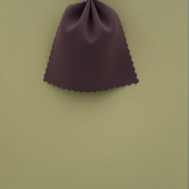 黄色の壁紙・部屋に合うカーテンの色