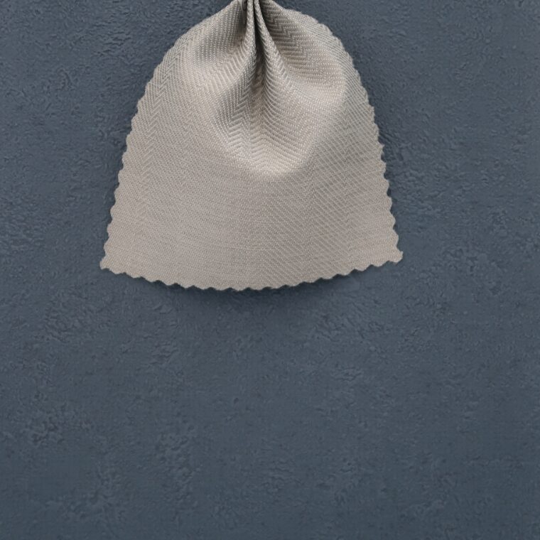 ブルーグレーの壁紙や部屋に合うカーテンの色