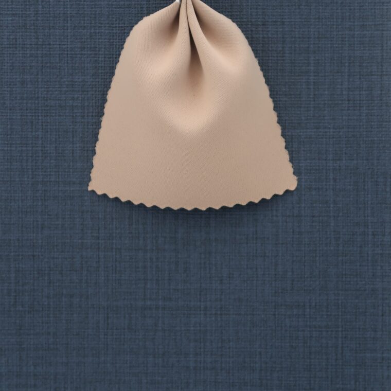 ネイビーの壁紙や部屋に合うカーテンの色