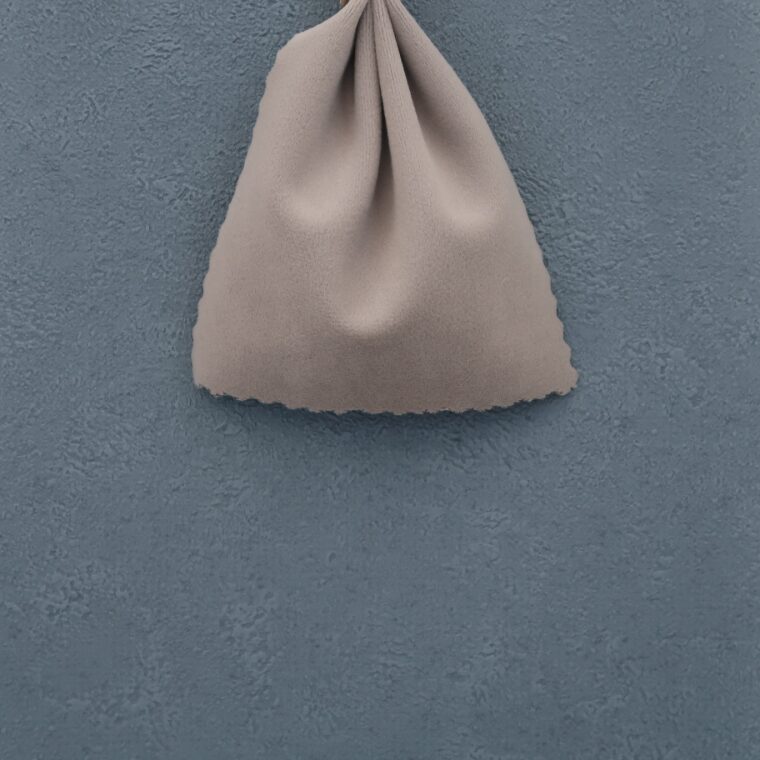 ブルーグレーの壁紙や部屋に合うカーテンの色