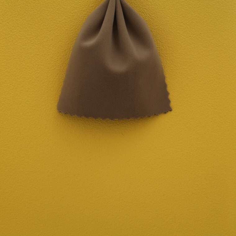 黄色の壁紙･部屋に合うカーテンの色