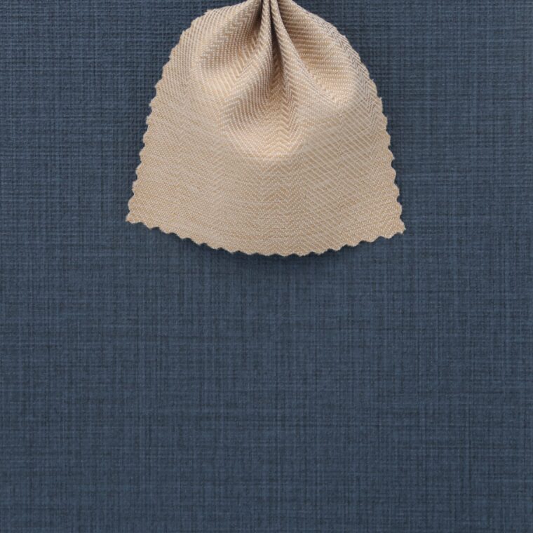 ネイビーの壁紙や部屋に合うカーテンの色