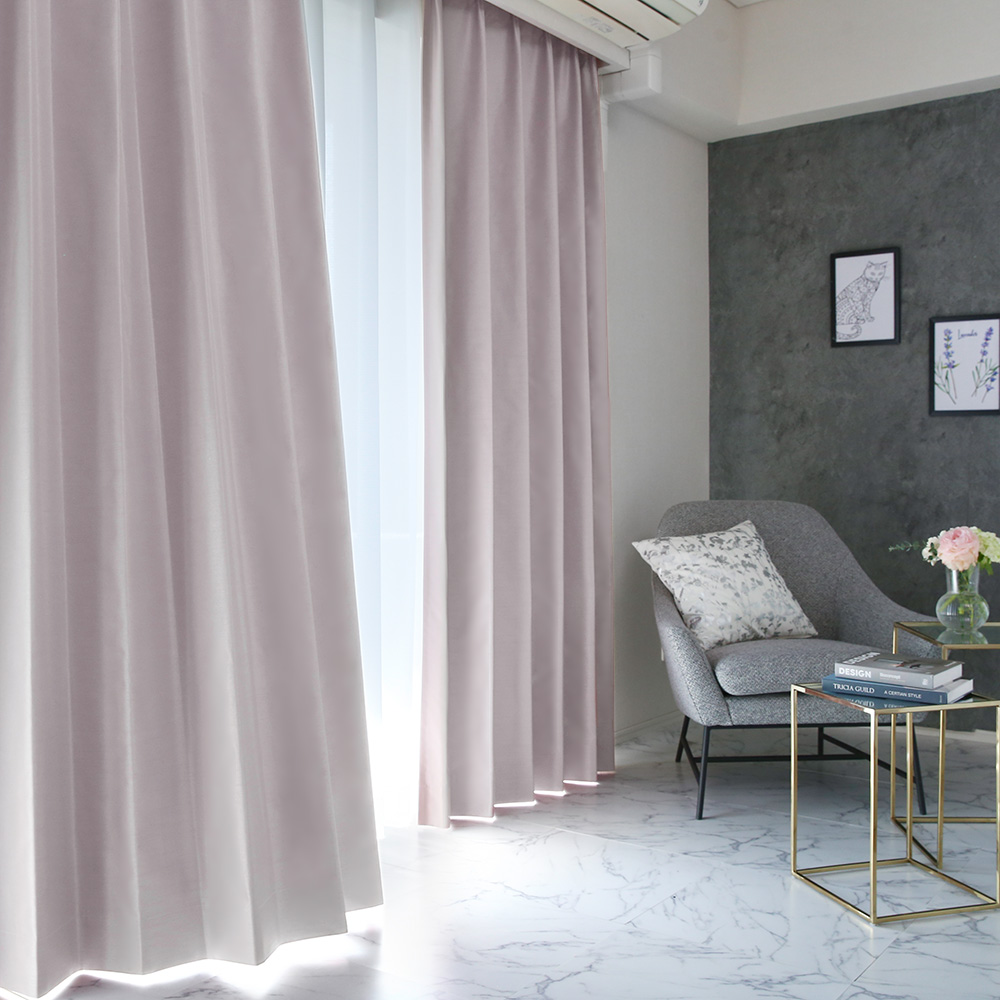 青い壁紙・部屋に合うカーテンの色