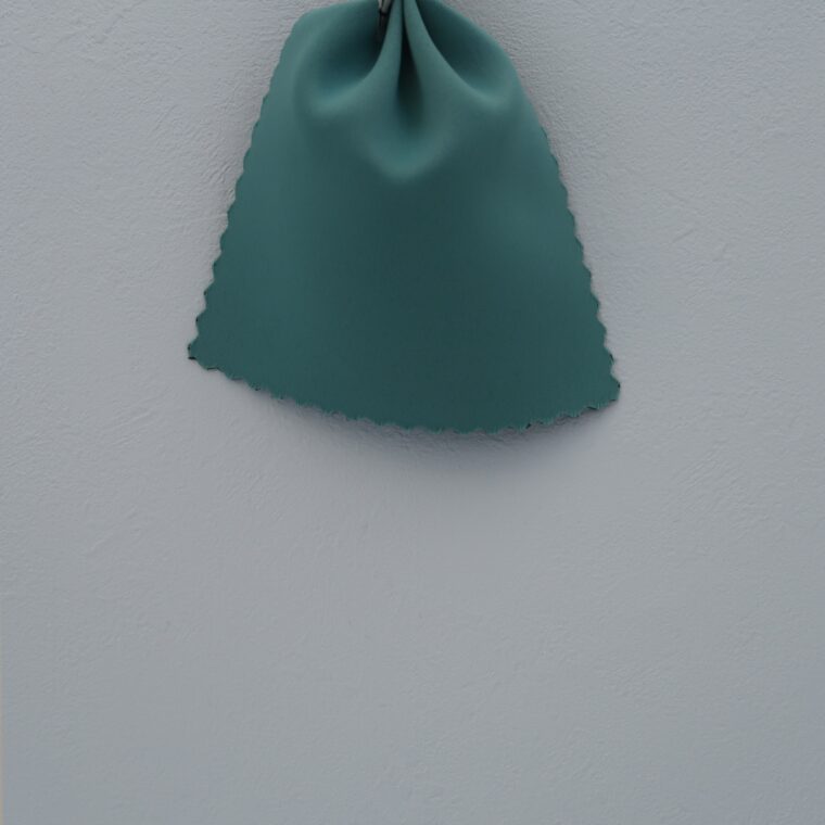 水色の壁紙・部屋に合うカーテンの色