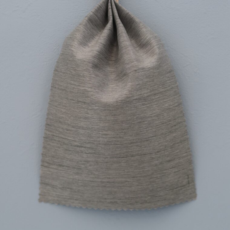 水色の壁紙・部屋に合うカーテンの色